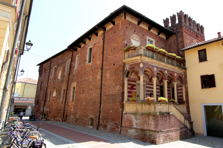Castello Sangiuliani Ugo Fantelli Archaeological and Naturalistic Collection