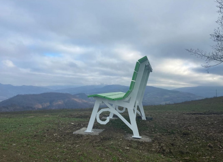 Panchina Gigante di Colli Verdi