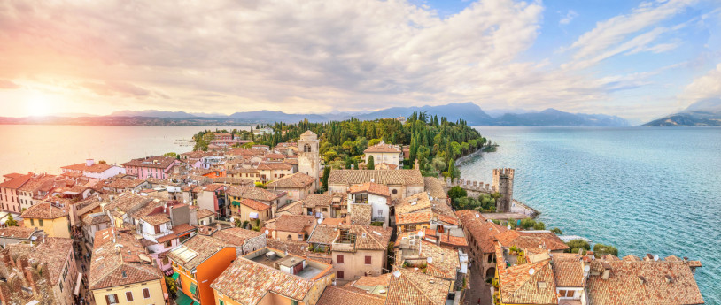 Sirmione - Lago di Garda - inLombardia - iStock