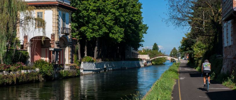 In bici sui Navigli