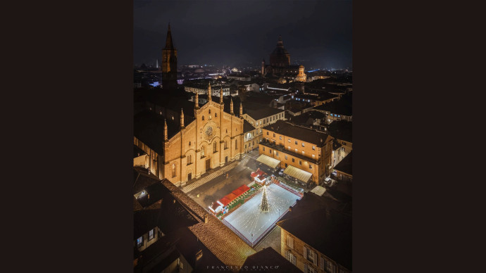 Pista di pattinaggio sul ghiaccio a Pavia