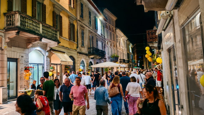 Vigevano accende l’estate con La Notte dei Saldi