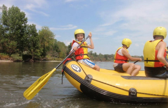 Classic rafting per famiglie e amici Classic rafting per famiglie e amici