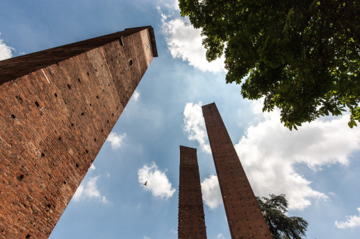 Pavia attraverso gli occhi di Opicino De’ Canistris Pavia attraverso gli occhi di Opicino De’ Canistris