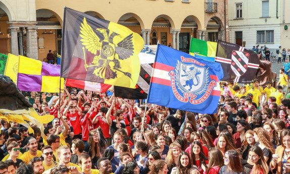 Caccia al Tesoro Intercollegiale Caccia al Tesoro Intercollegiale