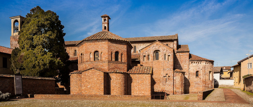 Lomello e gli antichi edifici sacri