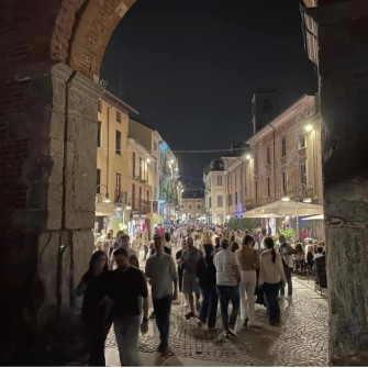 Vigevano accende l’estate con La Notte dei Saldi