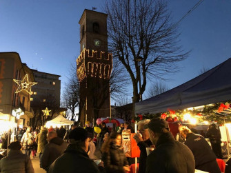 Stradella (PV) Stelle di Natale a Stradella