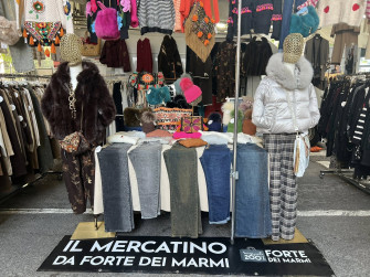 Il mercatino da Forte dei Marmi a Broni
