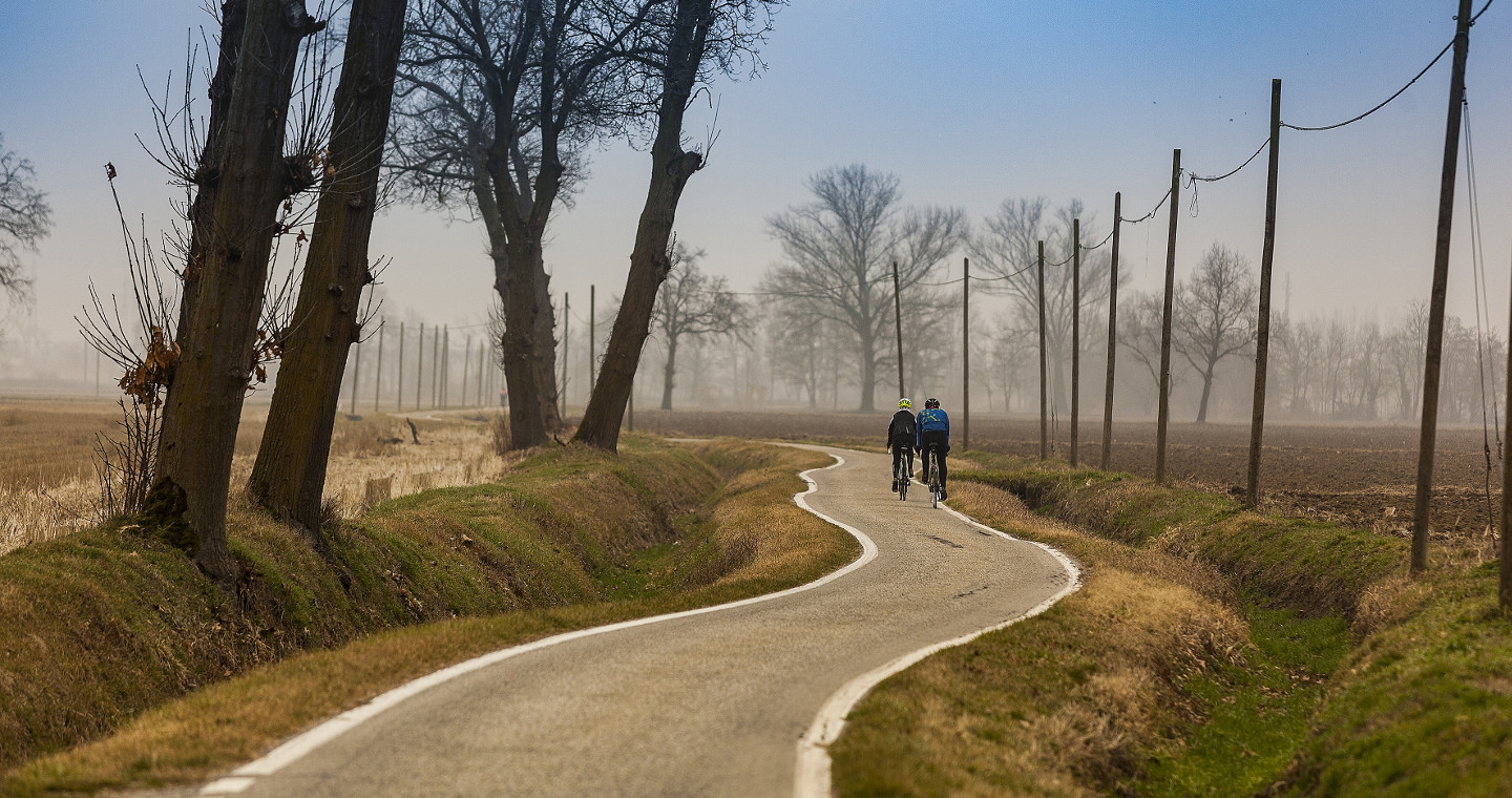 In the countryside between the Naviglio Grande and the Naviglio di Bereguardo