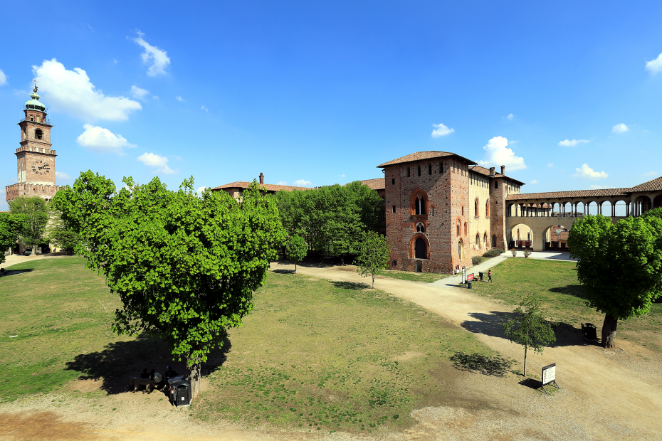 2. Il Castello Visconteo-Sforzesco: uno dei più grandi d'Europa