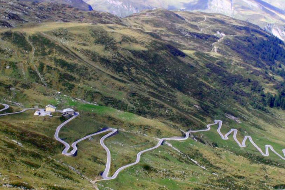 Il Passo dello Spluga tra Italia e Svizzera