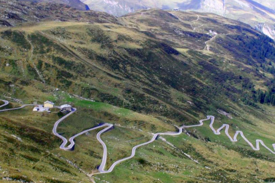 Il Passo dello Spluga tra Italia e Svizzera