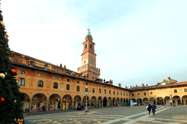 Piazza Ducale a Vigevano