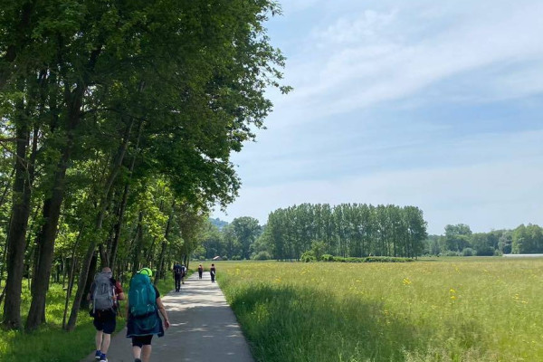 Camminatori sulla Via Francigena